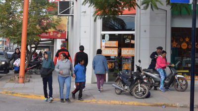 El feriado puente mostró un día normal en el sector privado