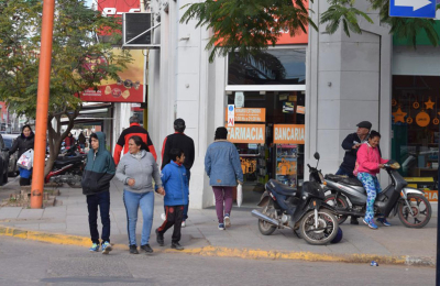 El feriado puente mostró un día normal en el sector privado