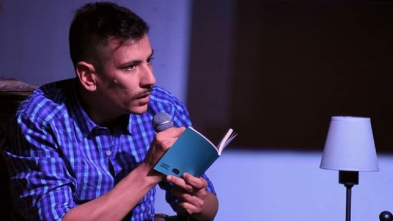 Juan Solá, exponente de la literatura alternativa y uno de los más esperados esta noche