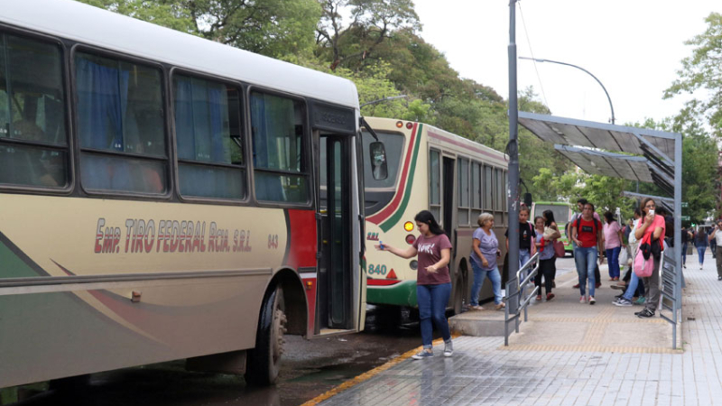 Transporte: hoy habrá servicio a la espera del pago de subsidios