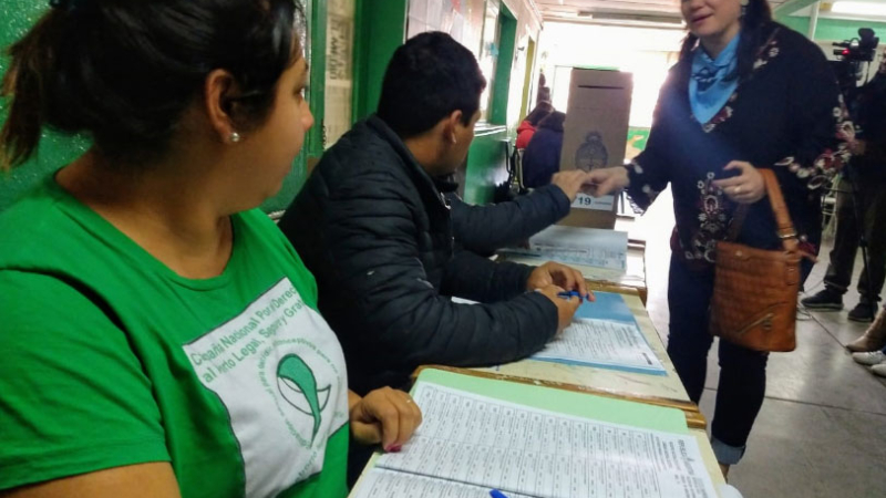 El encuentro de pañuelos que se volvió viral