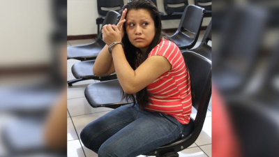 Reinician juicio contra salvadoreña por dar a luz a bebé muerto