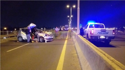 Impactante accidente en el puente de la avenida Sarmiento