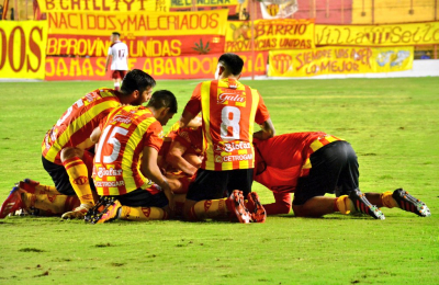 Sarmiento arrancó con el pie derecho 