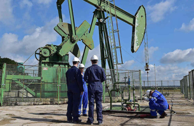 El gobierno subsidiará el precio del petróleo para contener los aumentos
