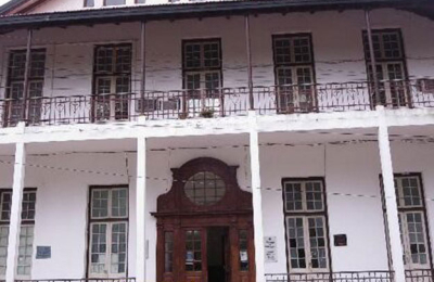 Perrando: recomponen stock de remedios y rehabilitan quirófanos