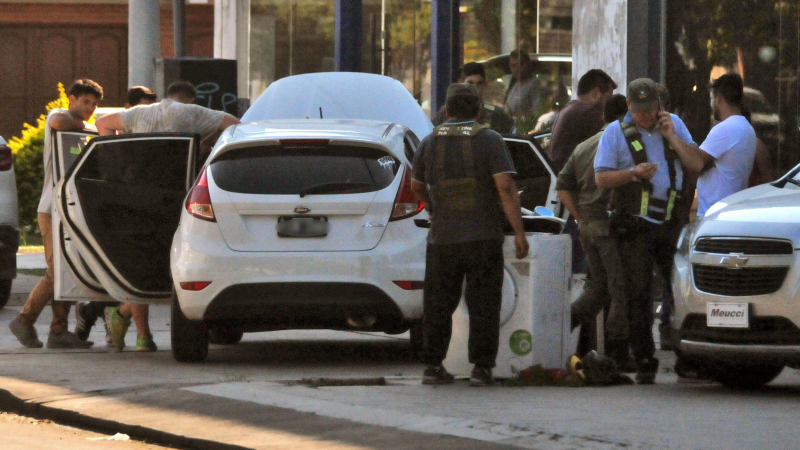Procedimiento en plena avenida Sarmiento por una causa relacionada con narcotráfico
