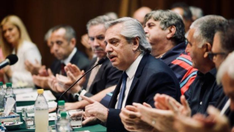 "Los que producen, invierten y trabajan deben conciliar para hacer crecer al país", dice Fernández