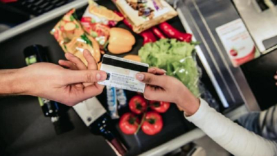 Arroyo confirmó que en unos días habrá un nuevo cronograma de entrega de tarjetas alimentarias