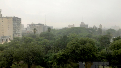 La lluvia continuará toda la jornada pero la temperatura no afloja