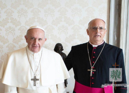 papa obispo castrense.jpg