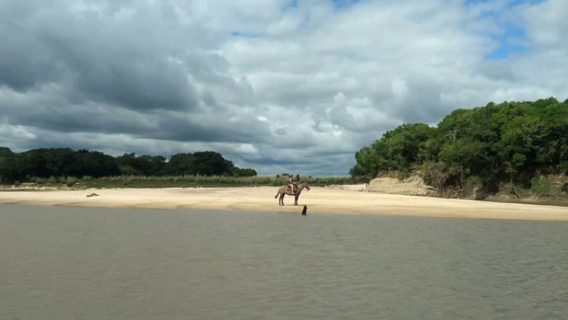 Buscan en el río Miriñay a reconocida profesional de la salud de Sáenz Peña