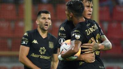 Gran victoria de Racing en el debut en la Copa Libertadores