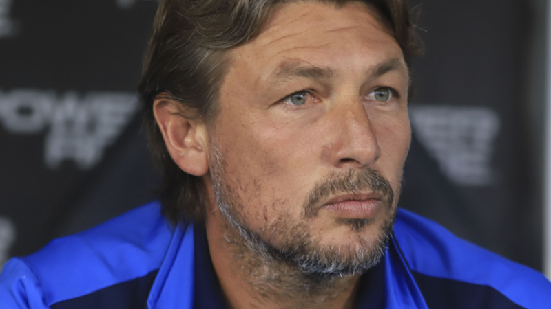 Gabriel Heinze deja de ser el técnico de Vélez