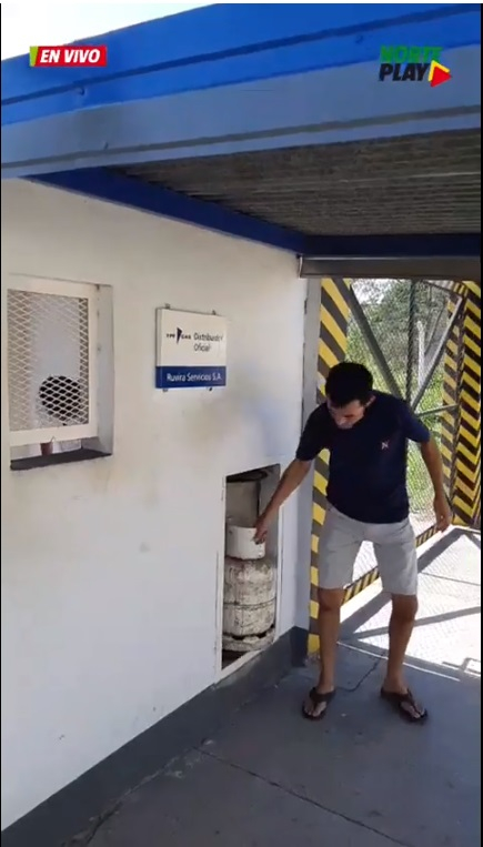 gas2.jpg