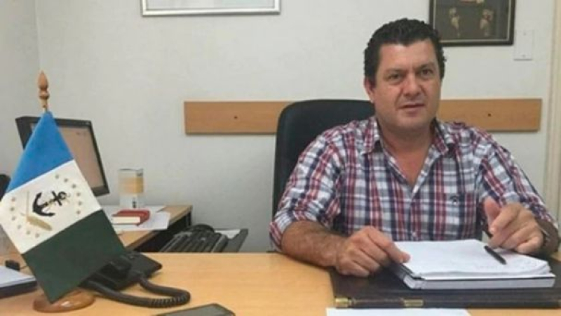 Compra de alimentos con sobreprecios: despidieron a 15 funcionarios