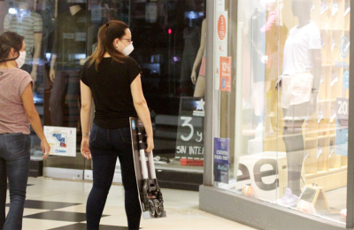 ¿Cómo atenderían al público los comercios si abrieran el lunes?