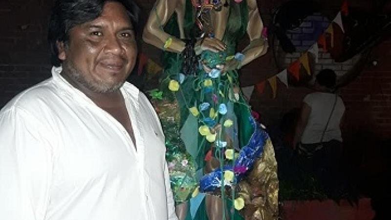 Lo denunciaron por tener familiares en el barrio Toba