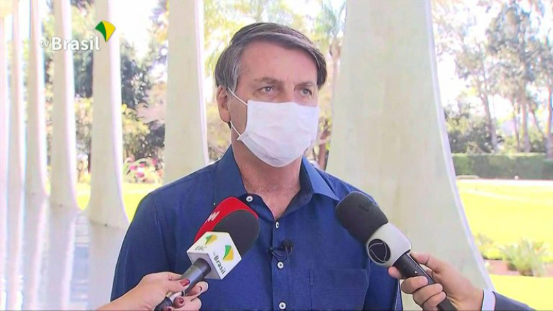 El presidente brasileño Jair Bolsonaro da positivo al test de coronavirus