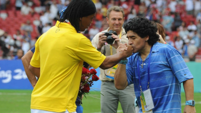 Ronaldinho quedará libre en breve y crece la ilusión de Gimnasia