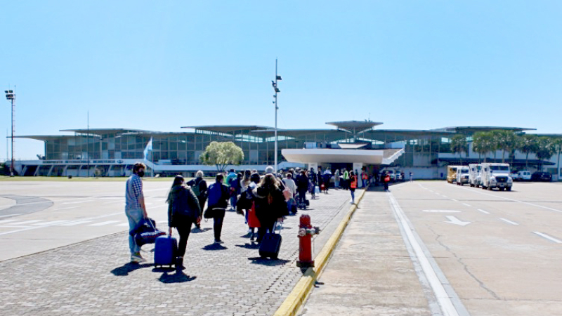 En tres meses de vuelos "especiales-regulares" de Aerolíneas Argentinas en Chaco no hubo contagios a bordo