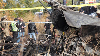 Suben a 26 los muertos del avión militar que se estrelló en Ucrania: analizan si hubo falla en el motor  