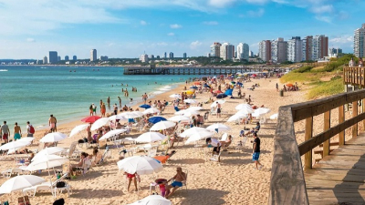 Temporada de Verano: Pinamar cobrará un "Bono Covid" a cada turista
