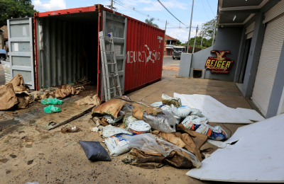 Paraguay: hallaron siete cuerpos descompuestos dentro de container