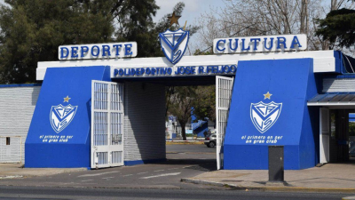 Vélez desafectó del partido contra Patronato a Brizuela, Thiago Almada, Centurión y Lucero