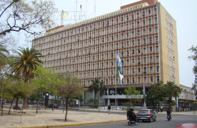 Ministros del STJ se reunirían con Capitanich y gremios piden 50%