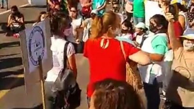 Las Breñas: docentes cortaron el acceso norte para hacer oír sus reclamos