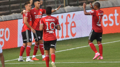 River debió exigirse al máximo para festejar contra Platense