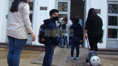 "Hay que suspender las clases presenciales"