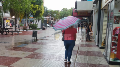 Día de paraguas para Resistencia