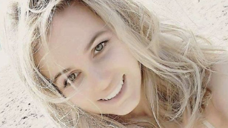 Hallaron muerta a Amii Lowndes, actriz de "Dr. Who"
