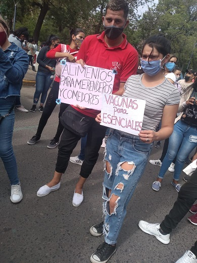 barrios de pie 5.jpg