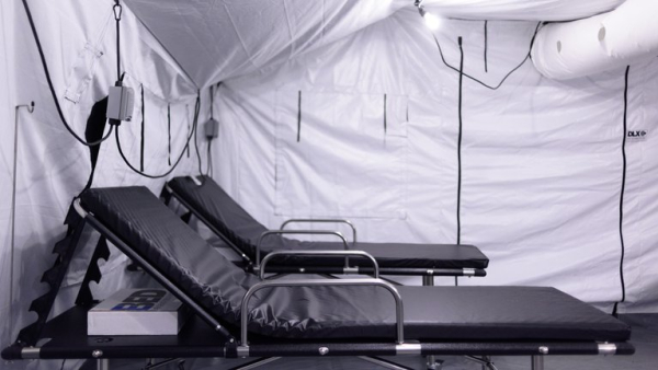 La donación, por un valor de 3,5 millones de dólares, consiste en tres hospitales de campaña, generadores de oxígeno y equipos de búsqueda y rescate, entre otros suministros pensados en el marco de la lucha contra el coronavirus en la Argentina.