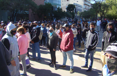 Alto riesgo de contagios en la capital por la aglomeración de gente