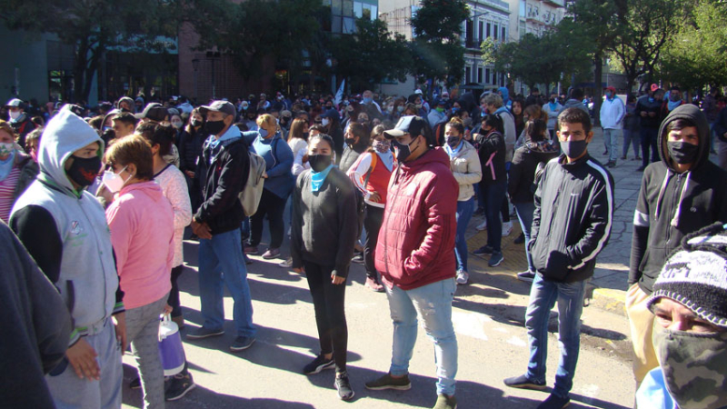 Alto riesgo de contagios en la capital por la aglomeración de gente