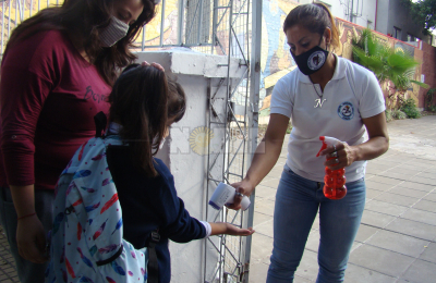 Clases restringidas en 18 barrios del área metropolitana