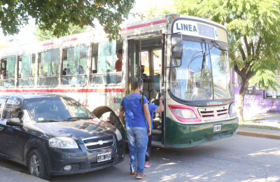 Sorpresa en el Concejo: seis ediles frenaron el aumento del boleto