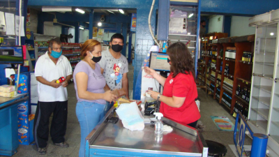 Barranqueras trabajadores recuperaron supermercado