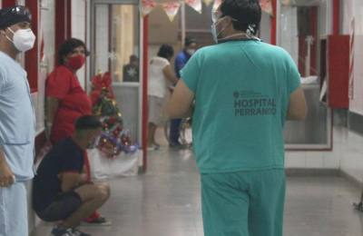 Hubo récord absoluto de contagios y podrían prorrogarse las restricciones