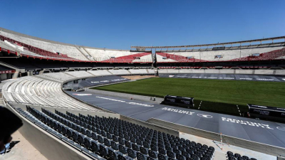River recibe al campeón Colón