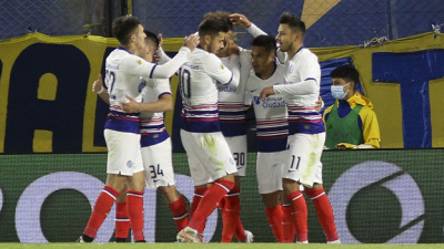 San Lorenzo impuso su experiencia y venció al Boca alternativo