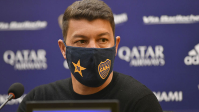Battaglia fue presentado como nuevo DT de Boca