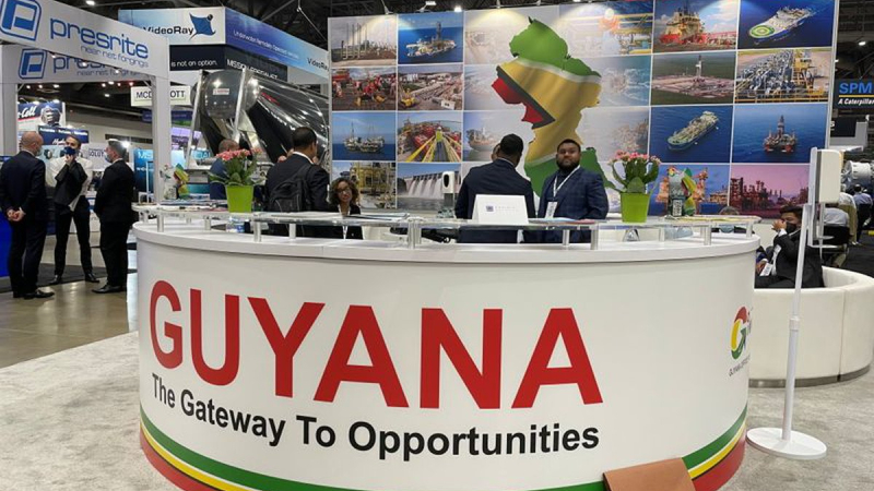 Nuevos países petroleros rechazan restricciones climáticas a la extracción  