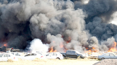 Una irresponsabilidad habría originado el voraz incendio que destruyó más de cien vehículos