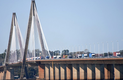 Estiman que a fin de año se reabrirá la frontera terrestre con Paraguay