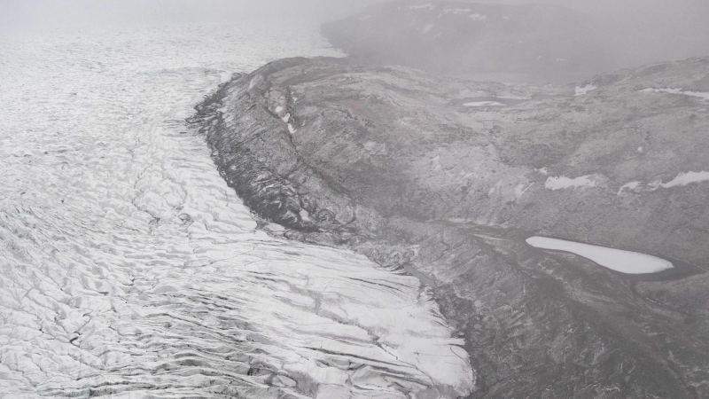 Groenlandia: inédita lluvia en la cumbre del glaciar alerta por el calentamiento global